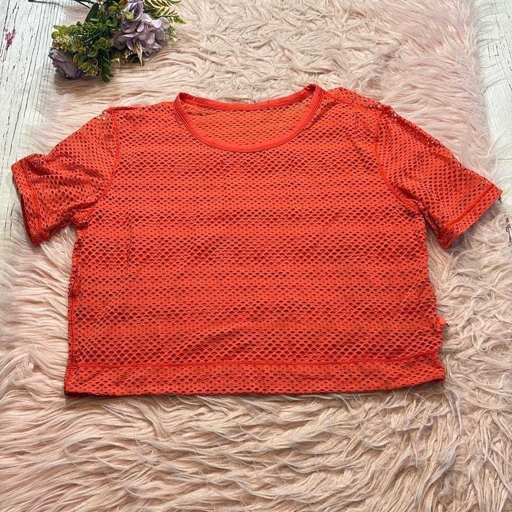 Lululemon Sweat Your Heart Out Short Sleeve Crop Tee sz 8